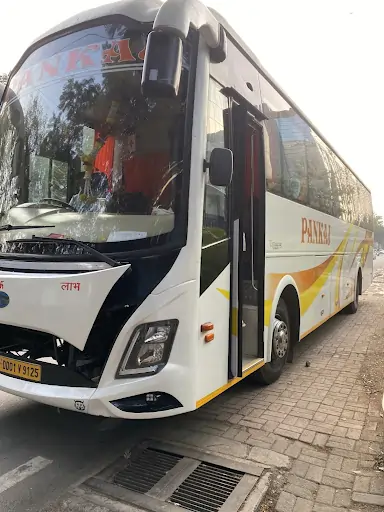 Making it Easy for Everyone: The Benefits of Centralised Bus Booking for Your Wedding festivities