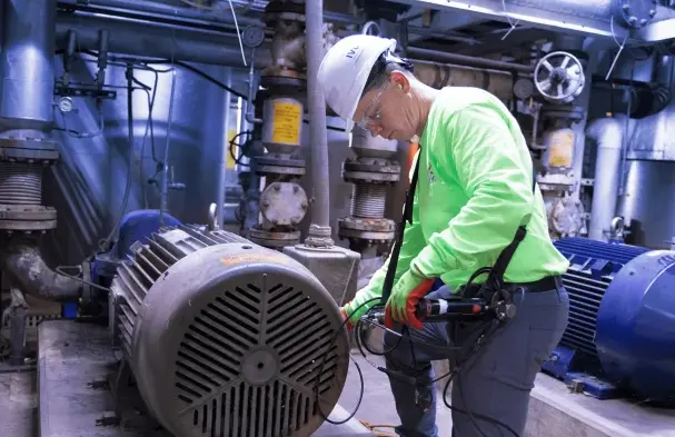 How Remote Vibration Monitoring Improves Equipment Reliability, Safety, and Efficiency