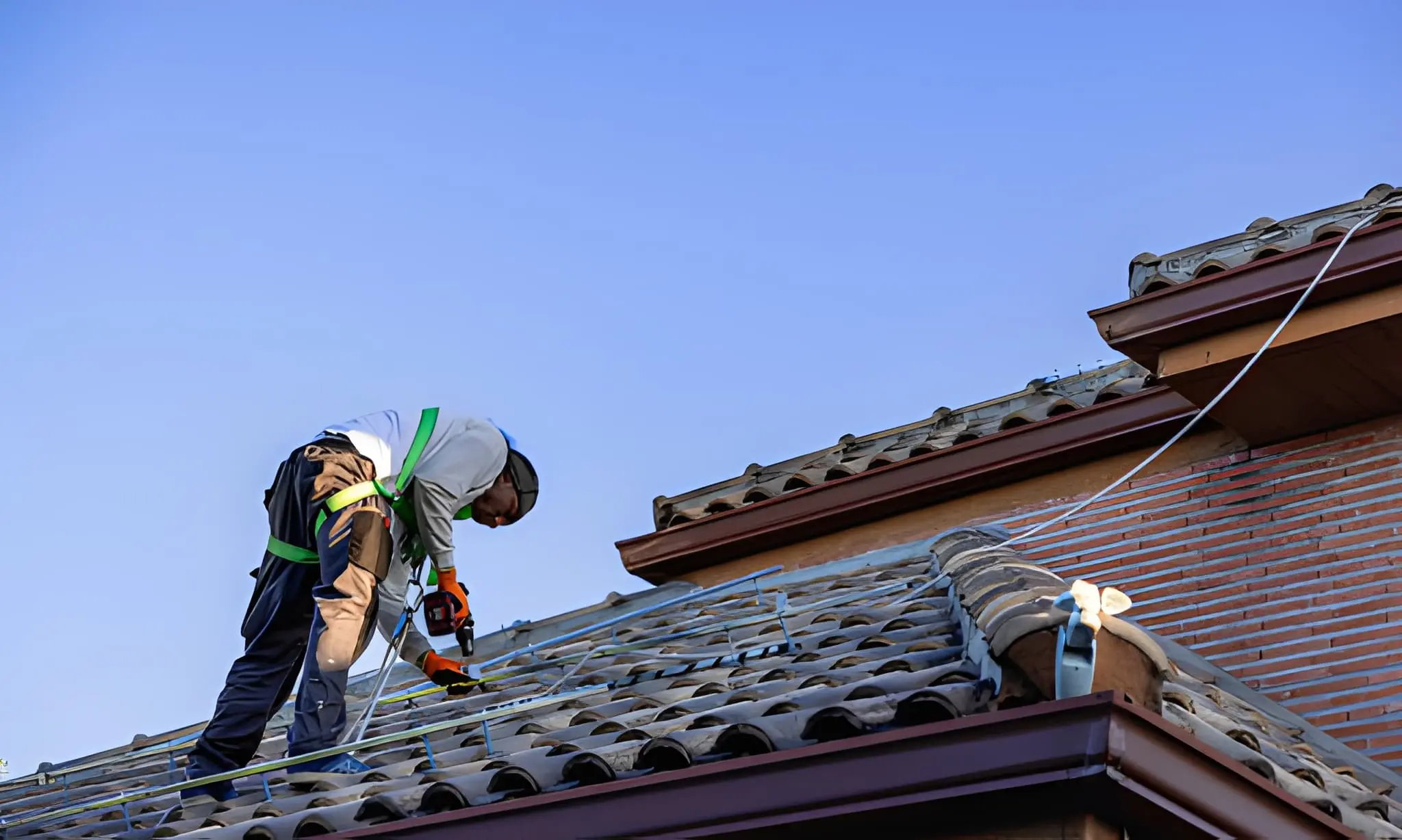 How Roofers Fix the Most Common Types of Roof Damage